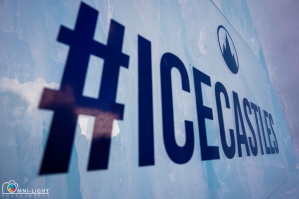 Text: #Icecastles